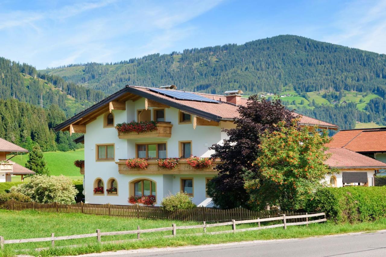 Appartement-Gaestehaus Ursula Flachau Exterior foto
