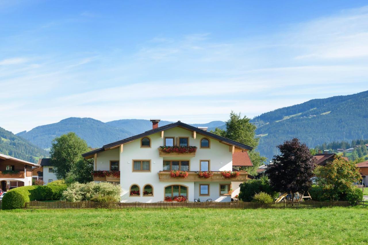 Appartement-Gaestehaus Ursula Flachau Exterior foto
